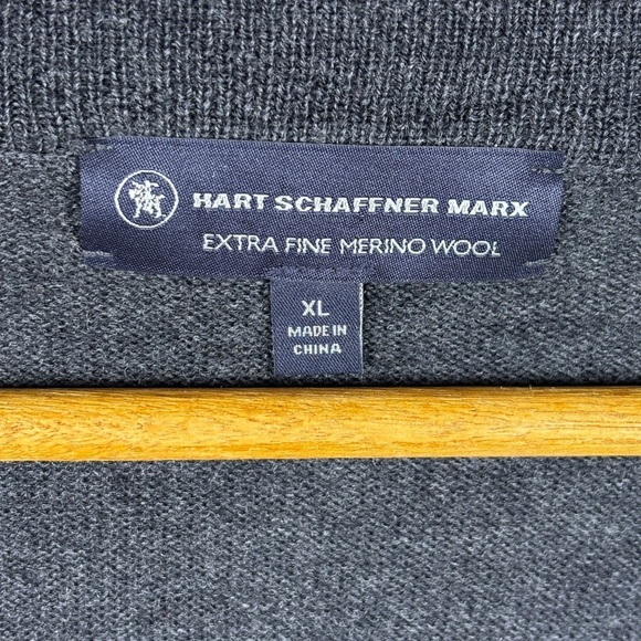 Hart Schaffner Marx Men V-neck sweater Sz XL 100% Extra Fine Merino Wool Classic - Picture 3 of 11